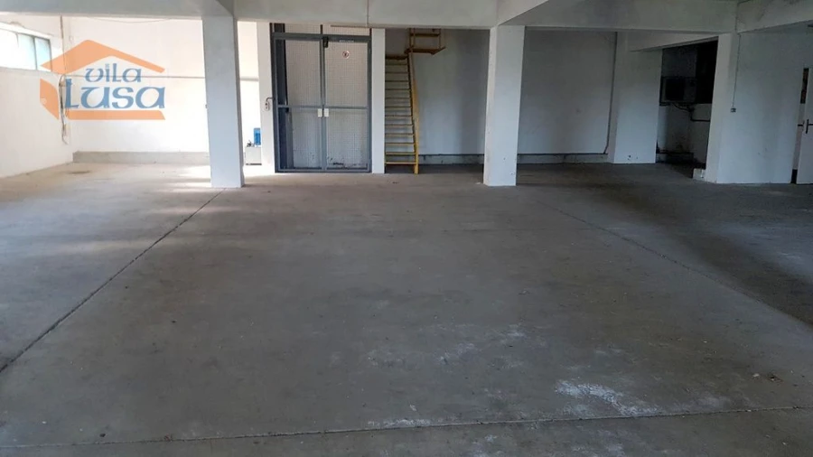 Armazém para Venda em Sandim, Olival, Lever e Crestuma Foto 19
