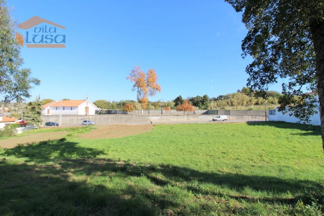 Terreno para Venda em Serzedo e Perosinho Foto 2