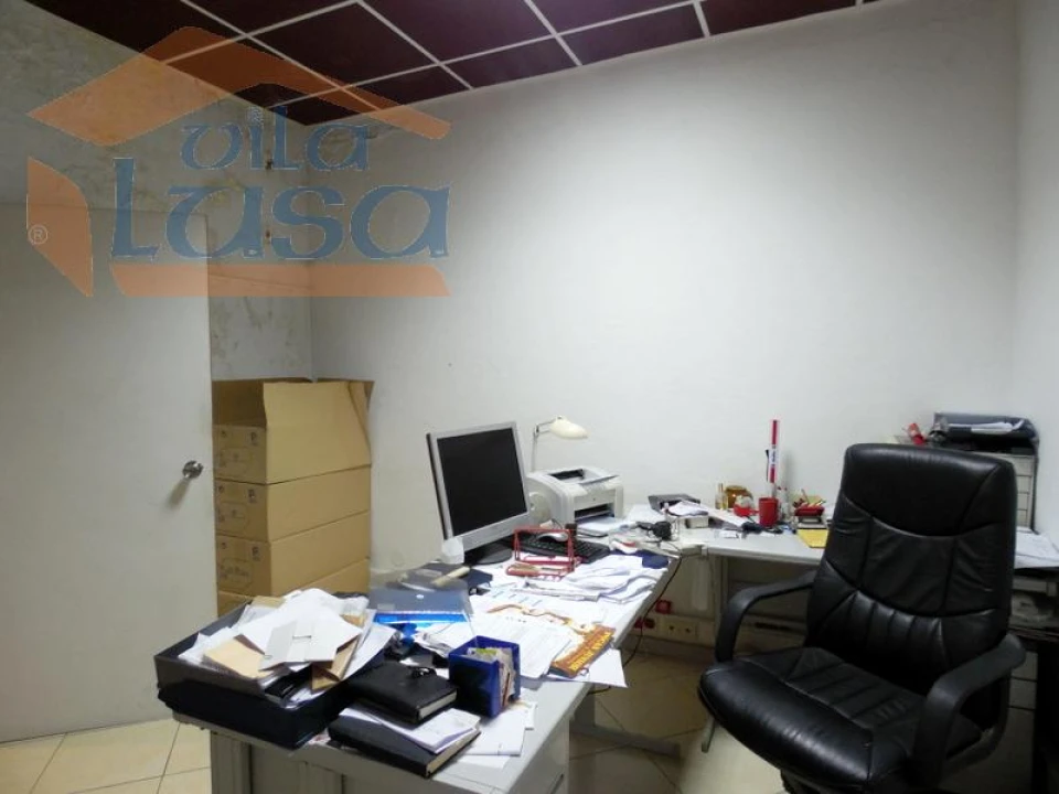 Loja para Venda em Gulpilhares e Valadares Foto 9