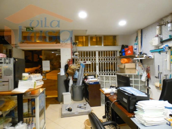 Loja para Venda em Gulpilhares e Valadares Foto 2