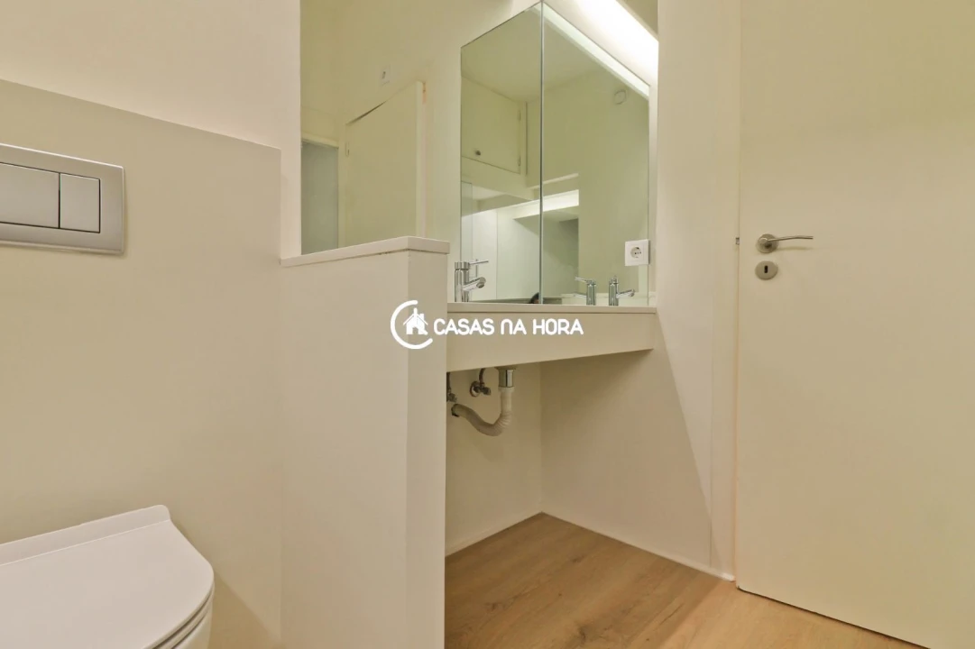 Apartamento T4 para Venda em São Mamede de Infesta e Senhora da Hora Foto 8