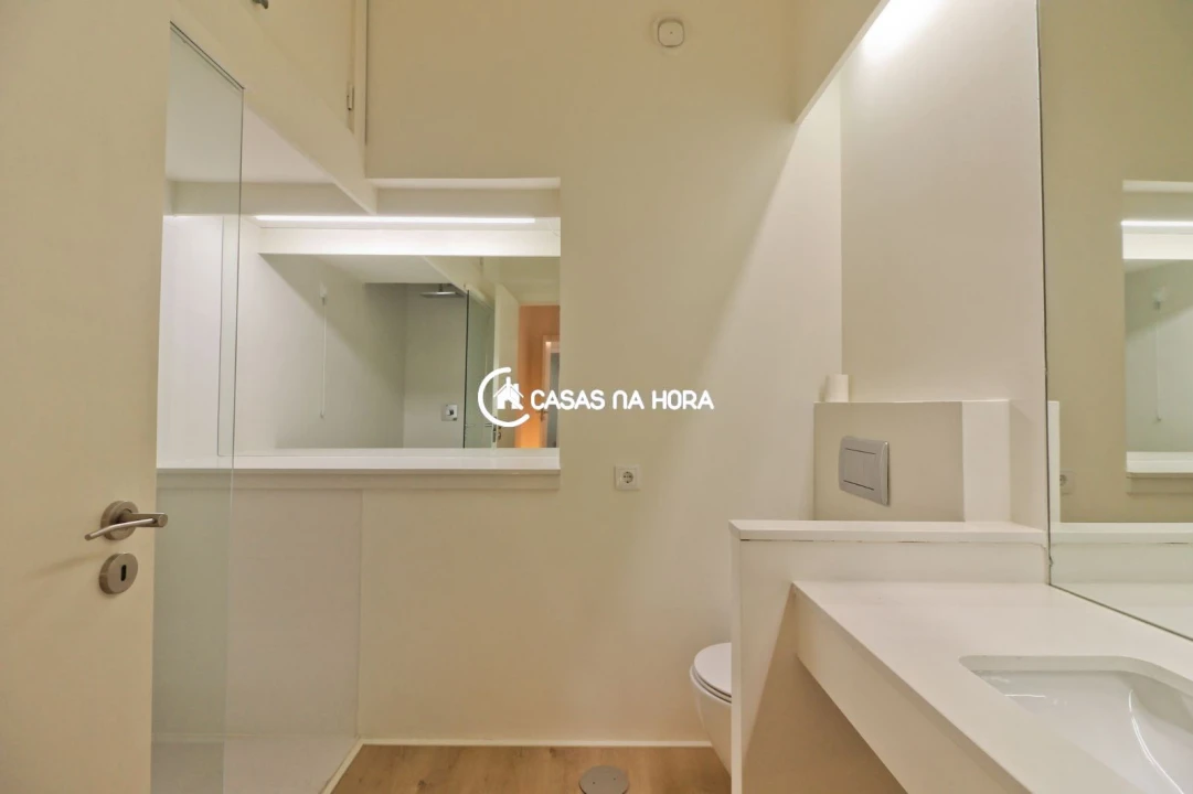 Apartamento T4 para Venda em São Mamede de Infesta e Senhora da Hora Foto 14