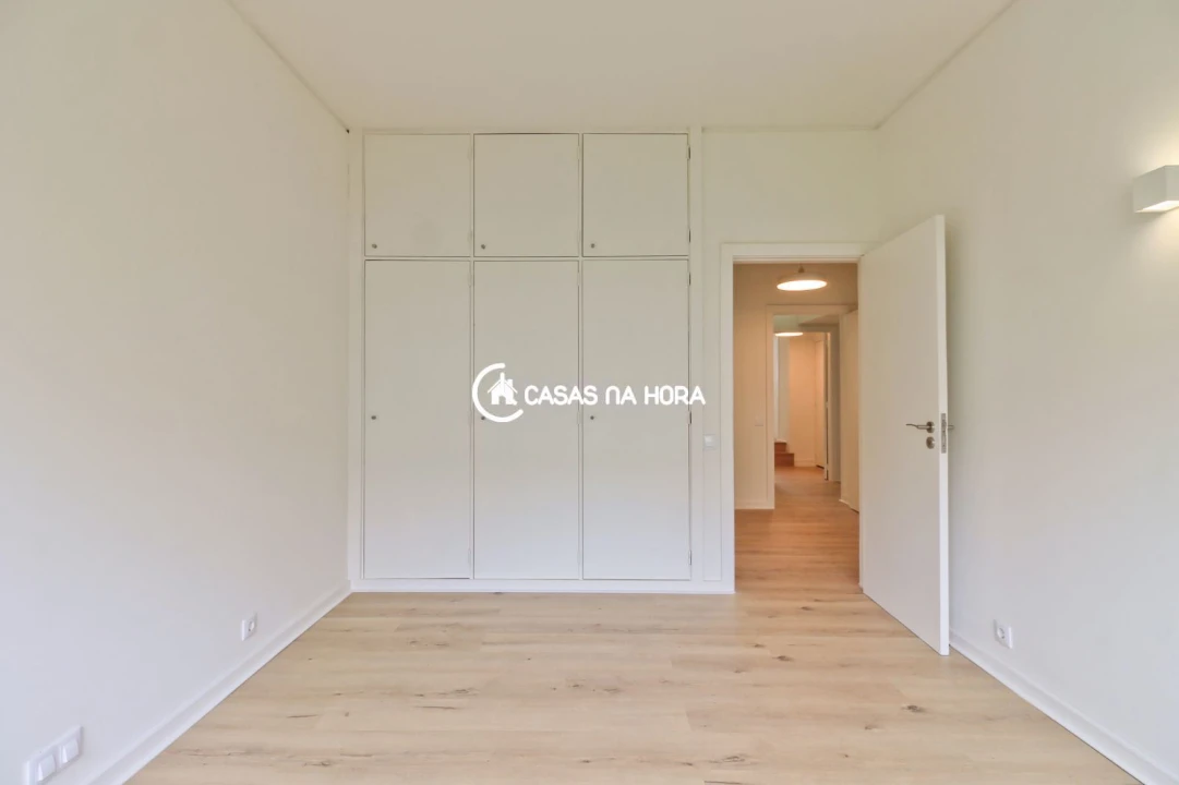 Apartamento T4 para Venda em São Mamede de Infesta e Senhora da Hora Foto 16