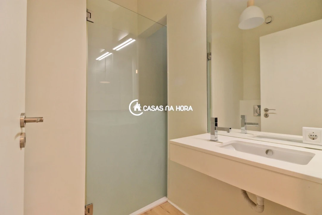 Apartamento T4 para Venda em São Mamede de Infesta e Senhora da Hora Foto 17