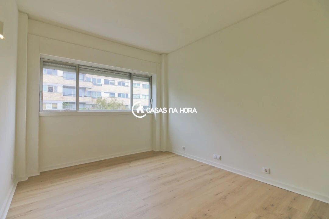 Apartamento T4 para Venda em São Mamede de Infesta e Senhora da Hora Foto 19