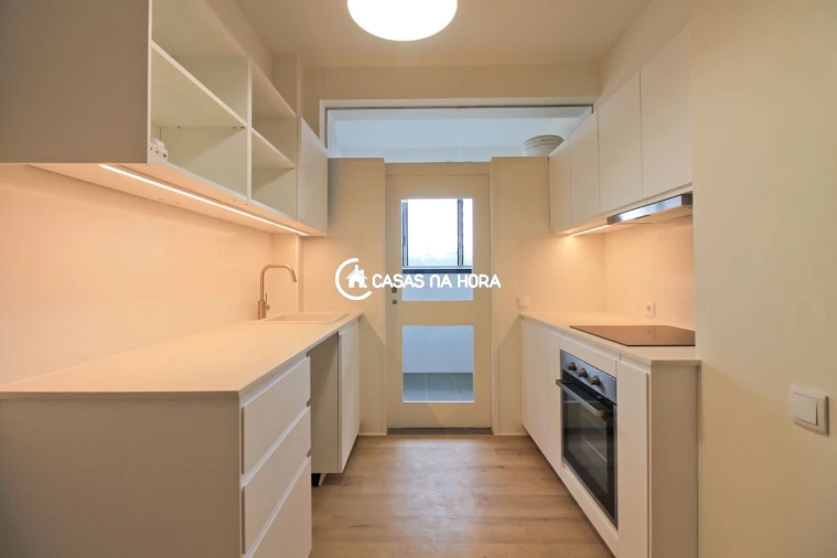 Apartamento T4 para Venda em São Mamede de Infesta e Senhora da Hora Foto 3