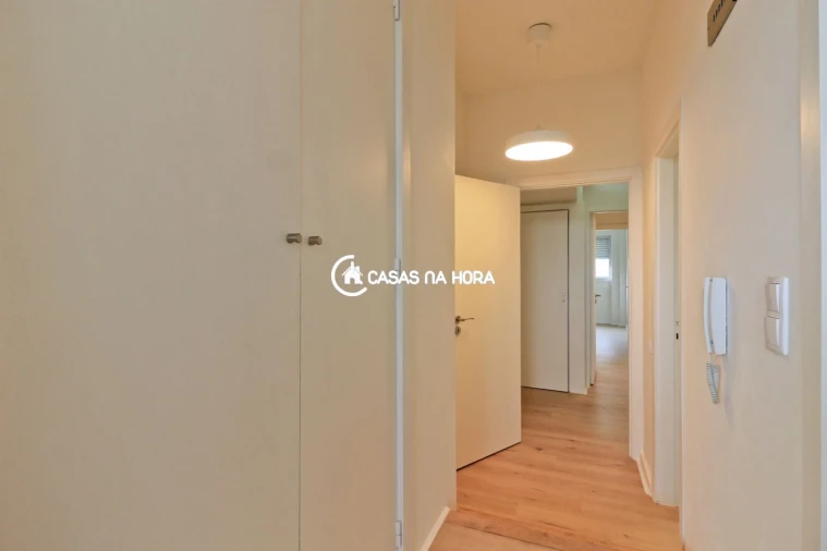 Apartamento T4 para Venda em São Mamede de Infesta e Senhora da Hora Foto 4