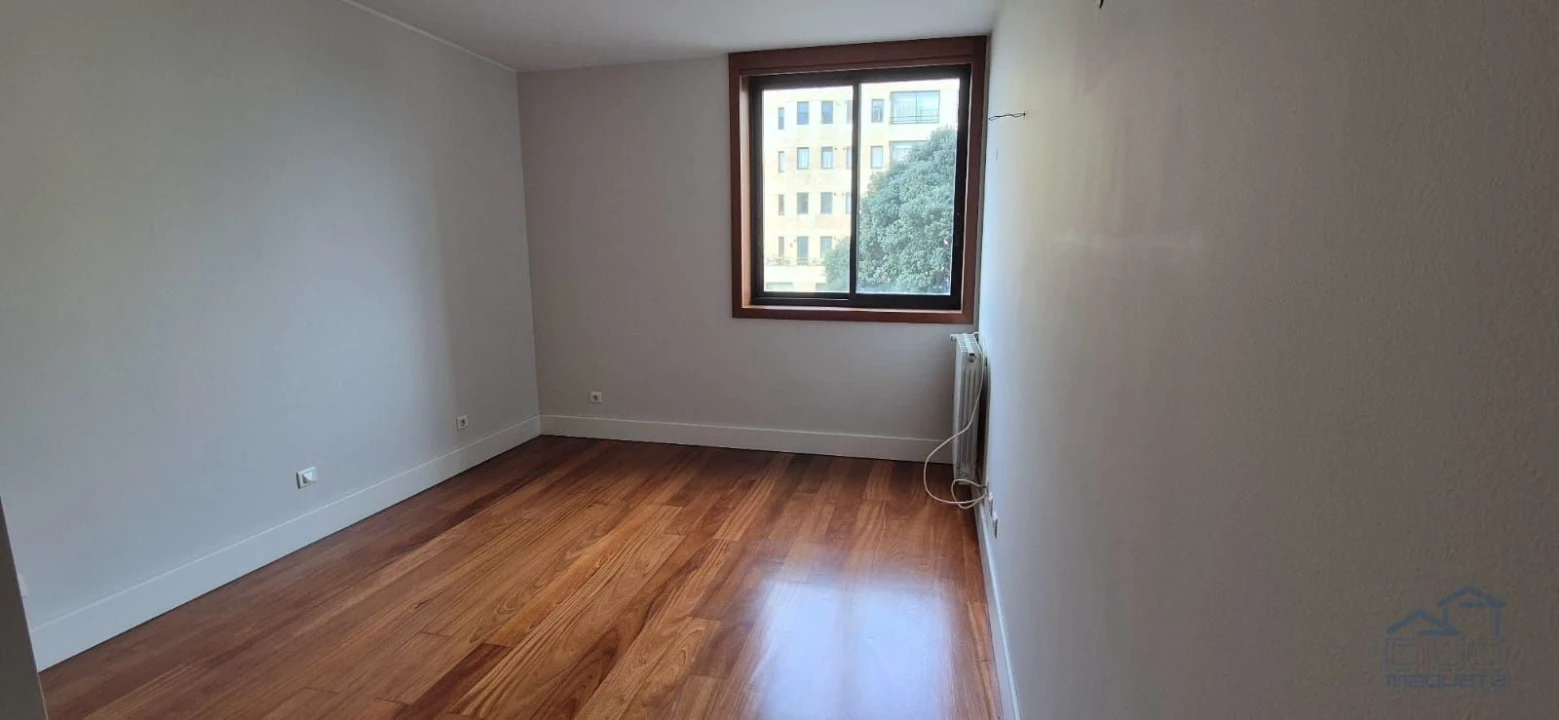 Apartamento T4 para Venda em Matosinhos e Leça da Palmeira Foto 9