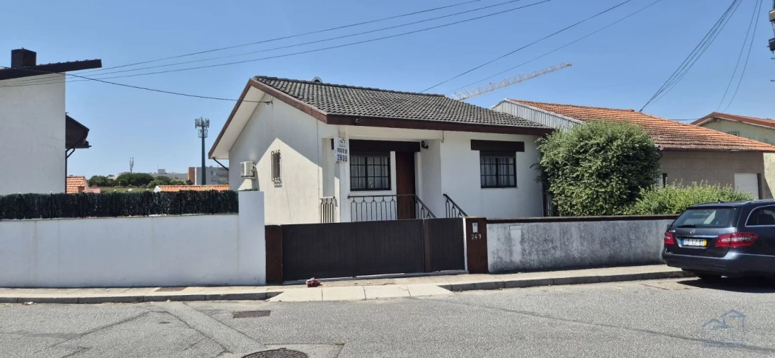 Moradia T2 para Venda em Custóias, Leça do Balio e Guifões Foto 1