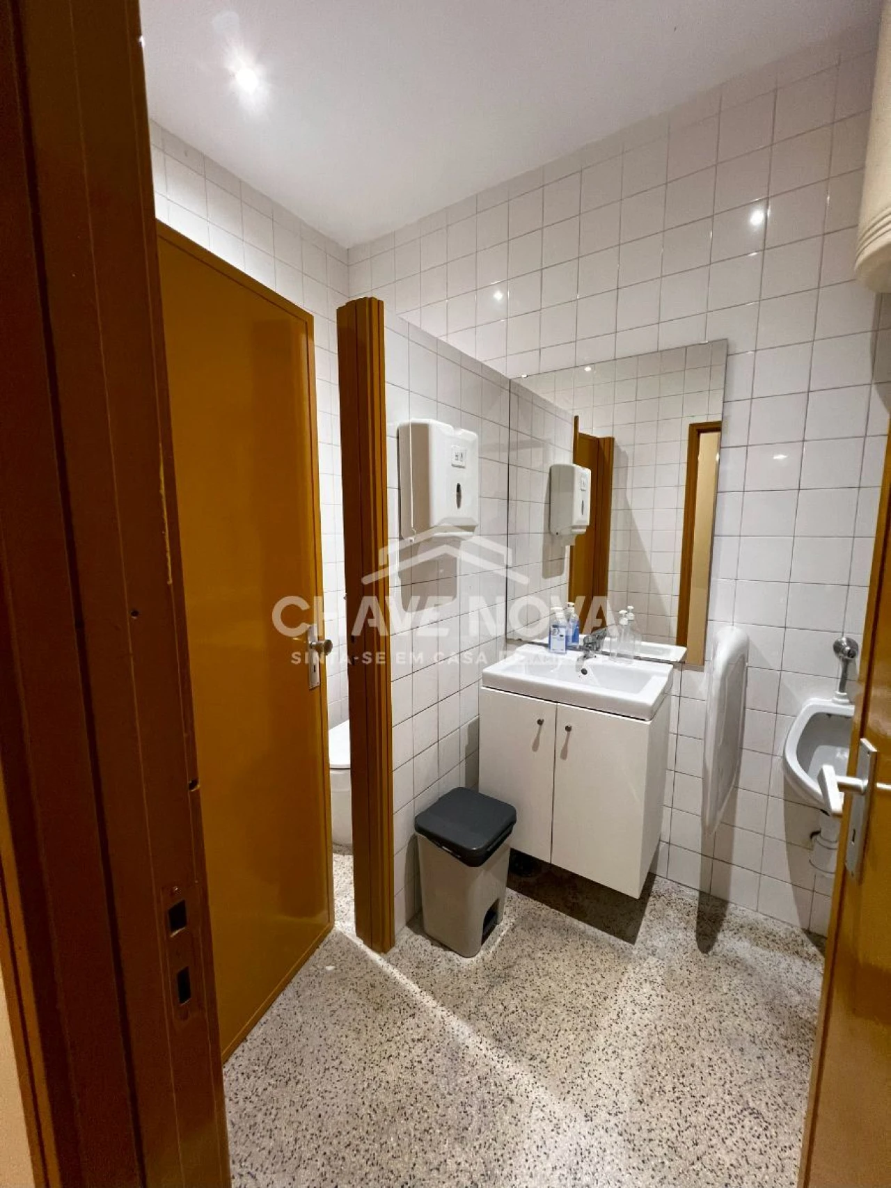 Escritório para Venda em Mafamude e Vilar do Paraíso Foto 17