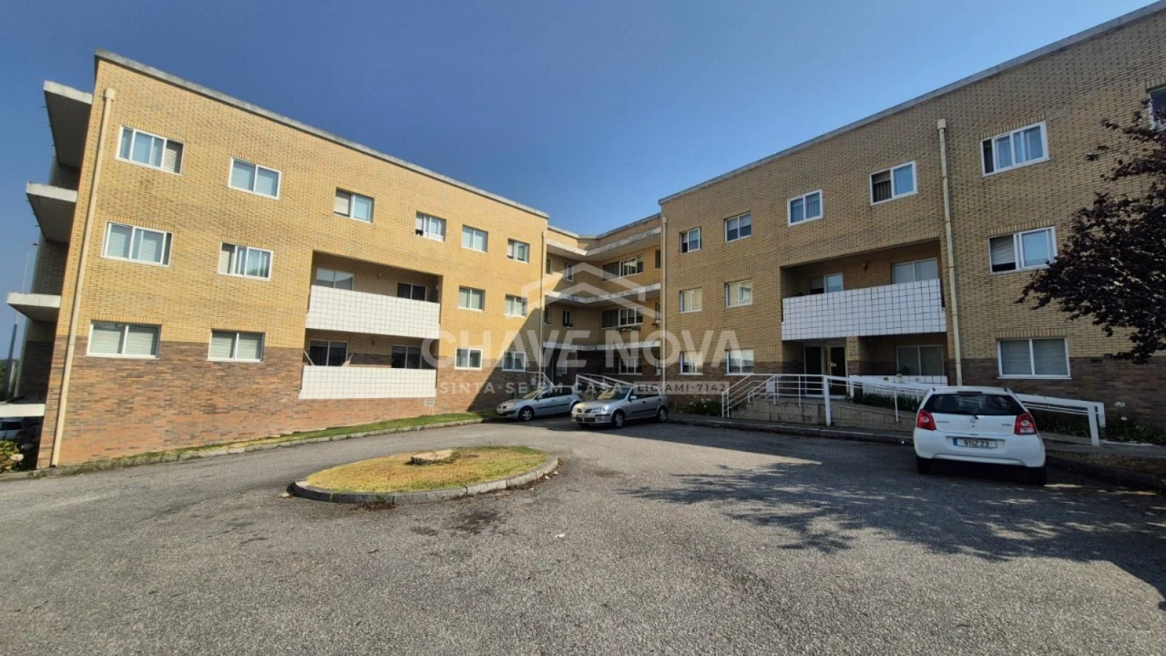 Apartamento T2 para Venda em Gulpilhares e Valadares Foto 1