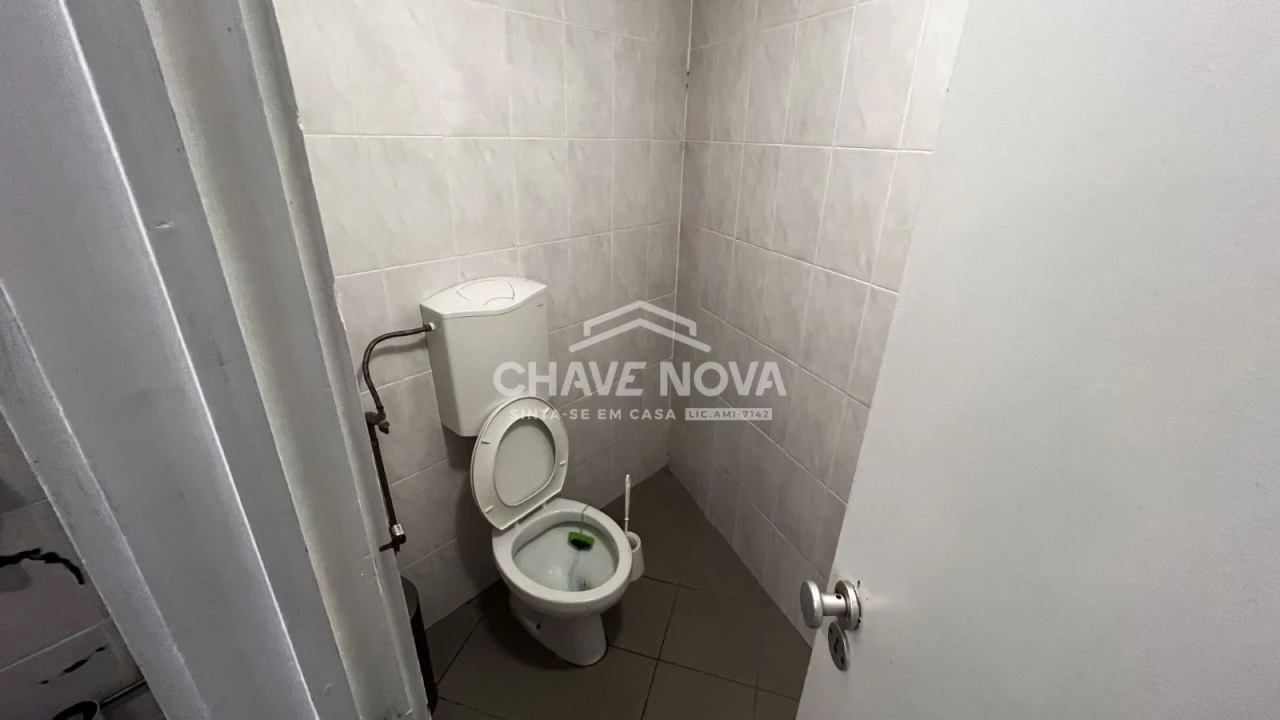 Loja para Trespasse em Matosinhos e Leça da Palmeira Foto 10