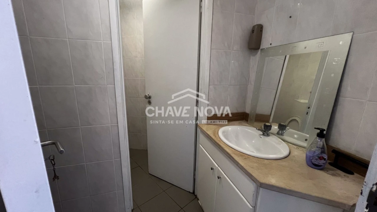 Loja para Trespasse em Matosinhos e Leça da Palmeira Foto 11