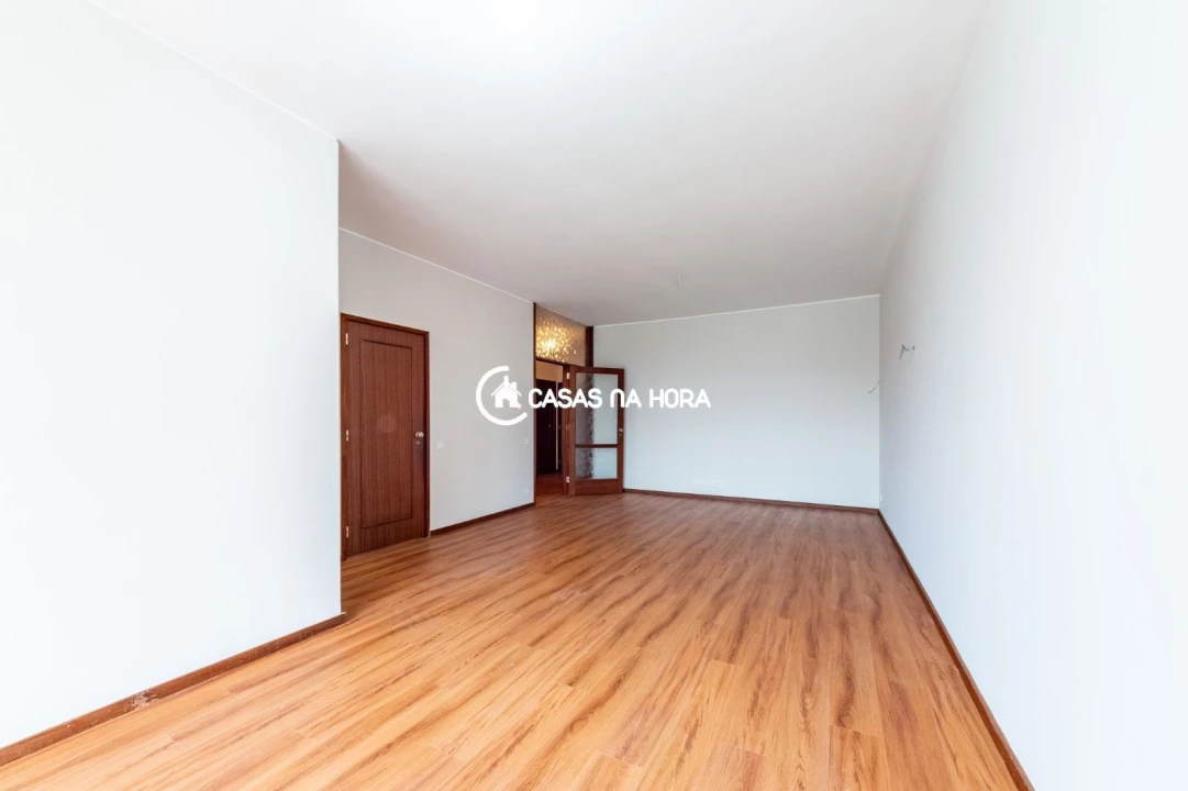 Apartamento T3 para Arrendamento em Santa Marinha e São Pedro da Afurada Foto 8