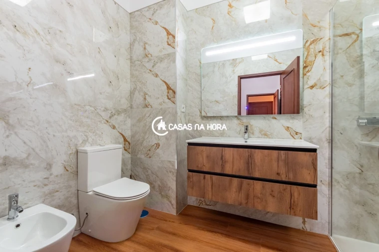 Apartamento T3 para Arrendamento em Santa Marinha e São Pedro da Afurada Foto 10