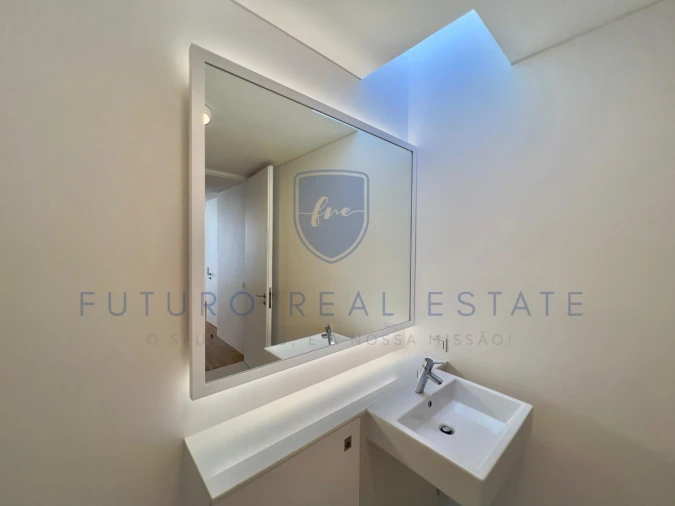 Moradia T4 para Venda em São Martinho Foto 46