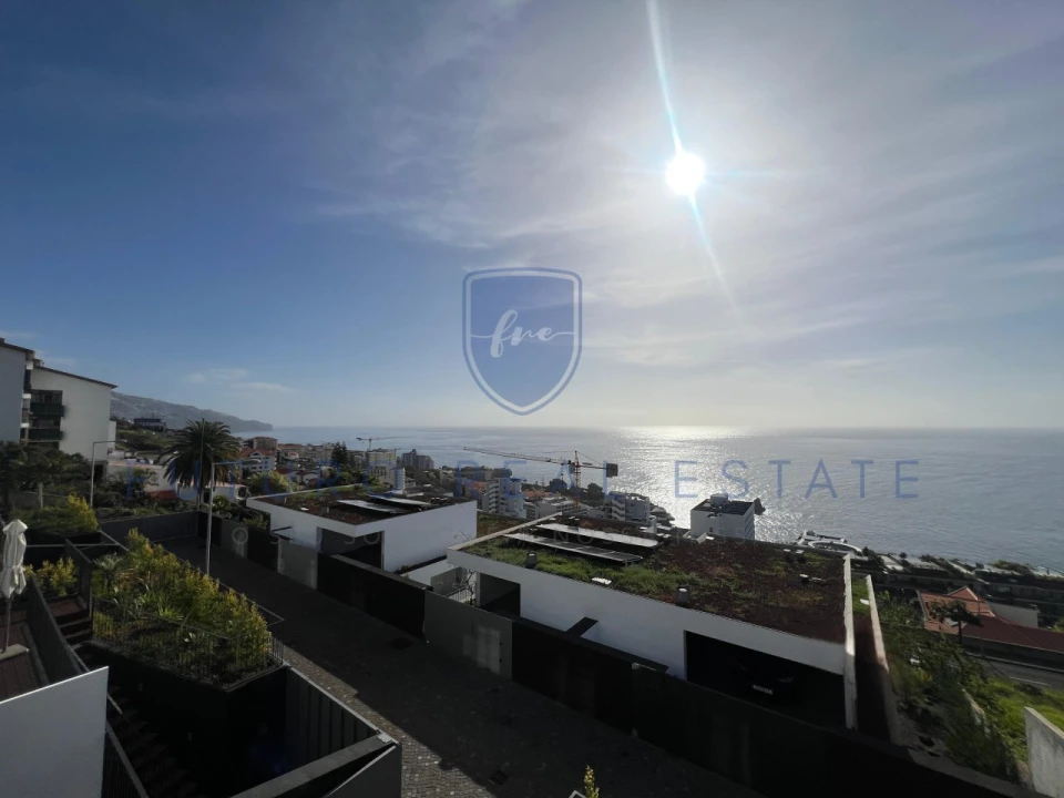 Moradia T4 para Venda em São Martinho Foto 1