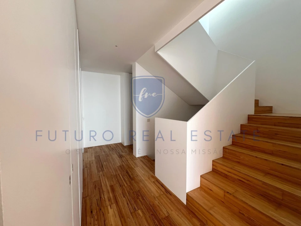 Moradia T4 para Venda em São Martinho Foto 18