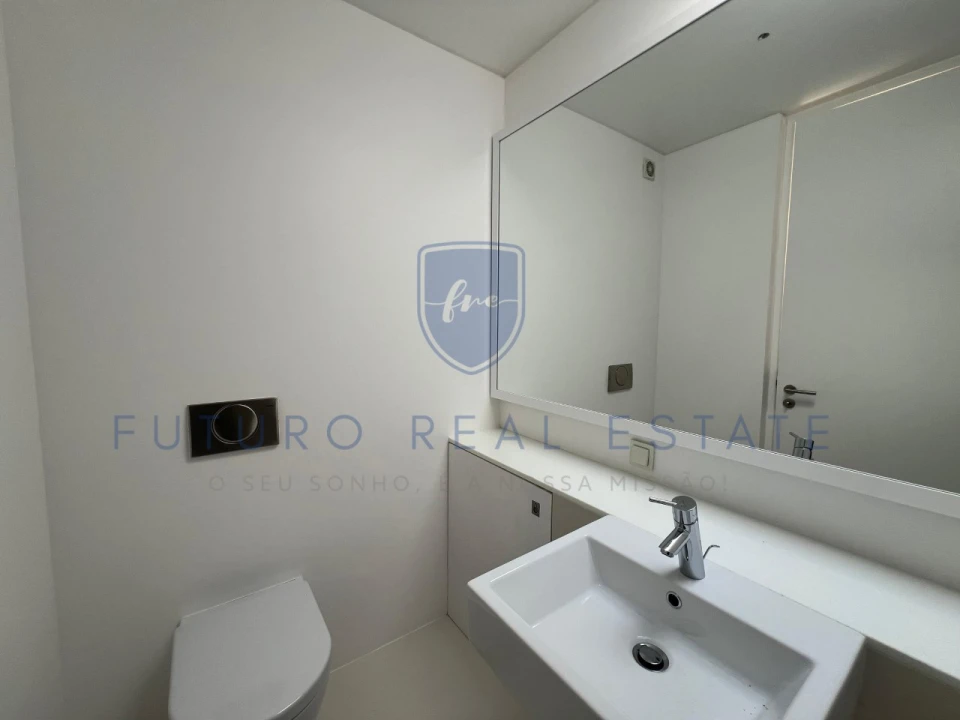 Moradia T4 para Venda em São Martinho Foto 39