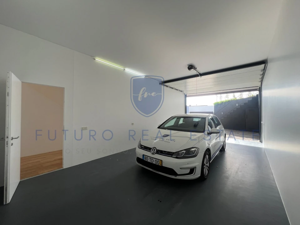 Moradia T4 para Venda em São Martinho Foto 66