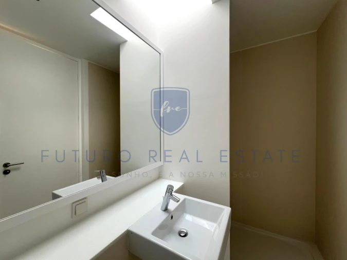 Moradia T4 para Venda em São Martinho Foto 38