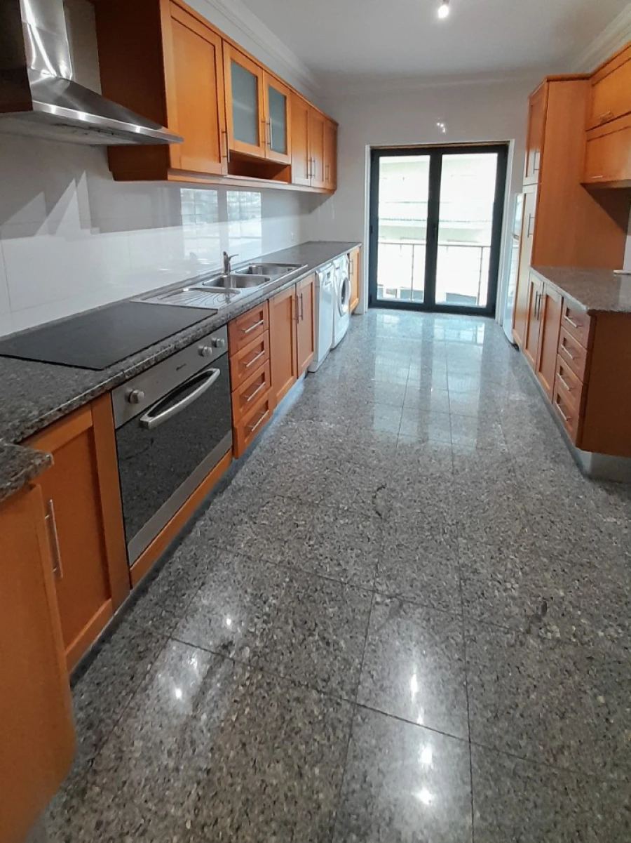 Apartamento T2 para Venda em Buarcos Foto 2