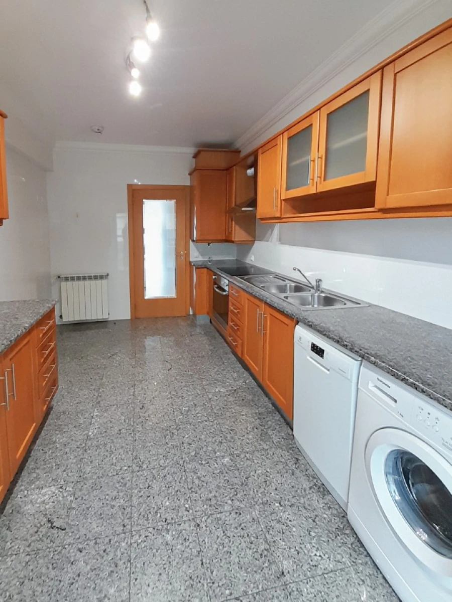 Apartamento T2 para Venda em Buarcos Foto 21