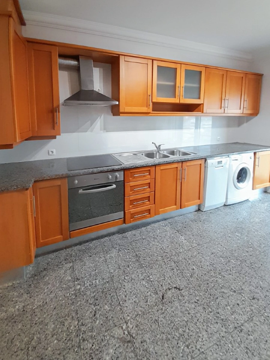 Apartamento T2 para Venda em Buarcos Foto 23