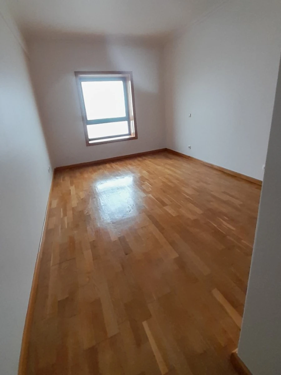 Apartamento T2 para Venda em Buarcos Foto 32