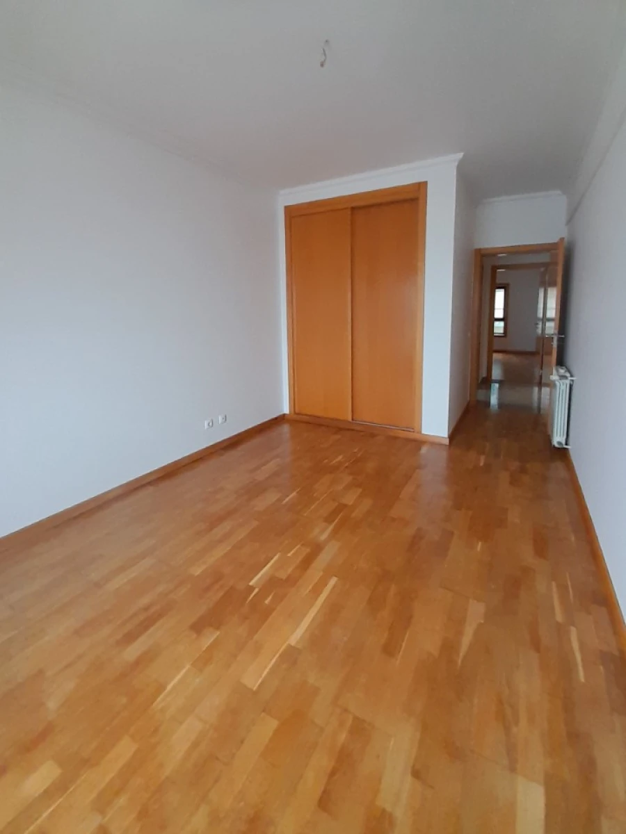 Apartamento T2 para Venda em Buarcos Foto 33