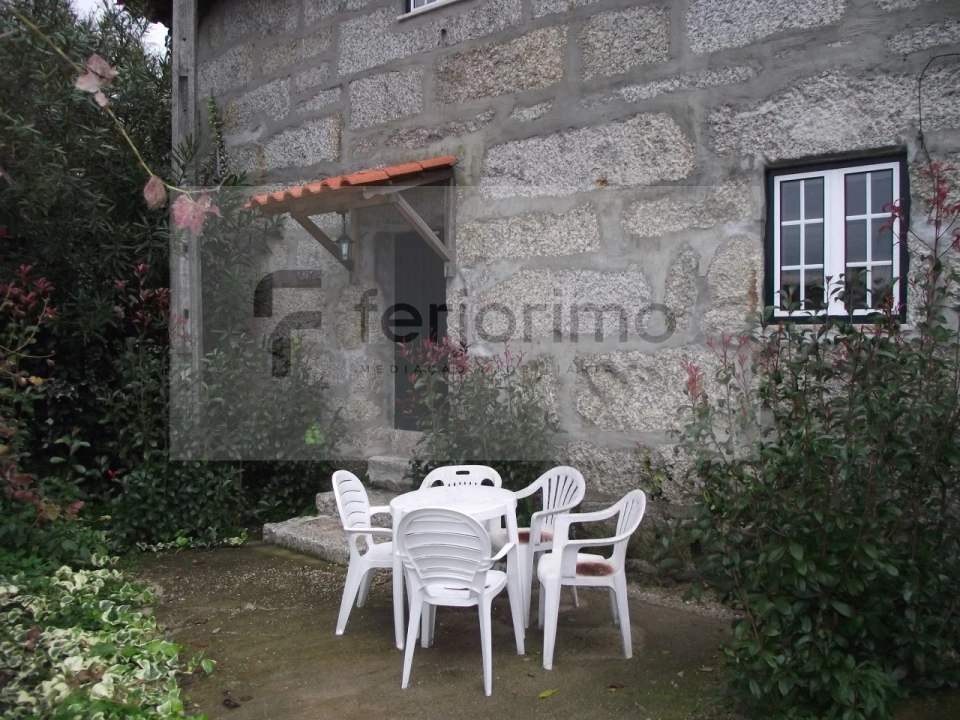 Moradia T3 para Venda em Azurem Foto 1