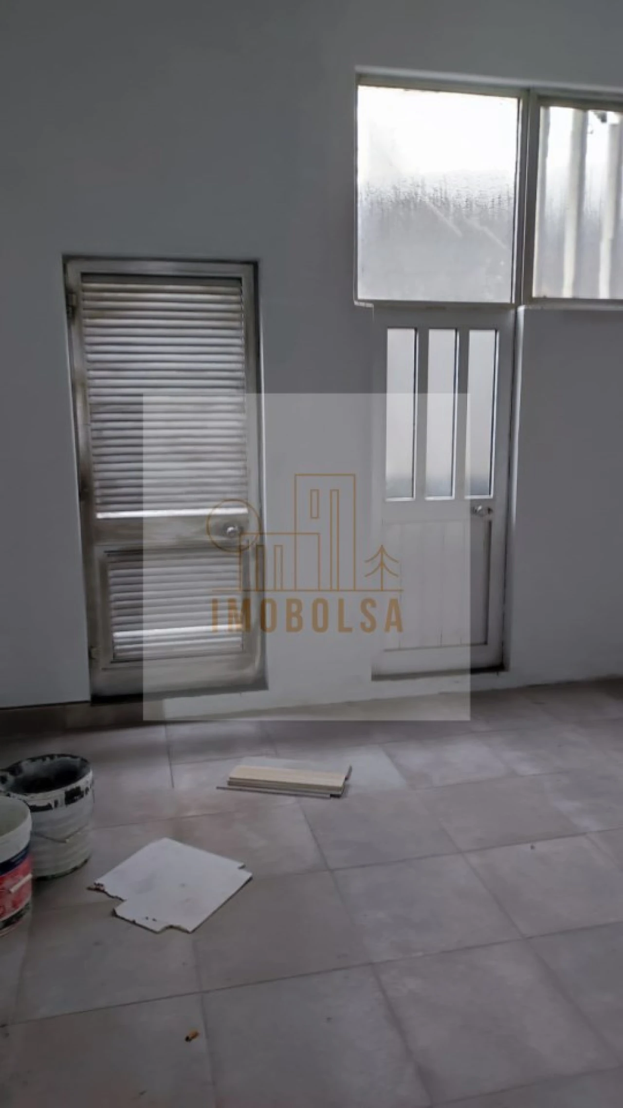 Loja para Arrendamento em Antas e Abade de Vermoim Foto 4