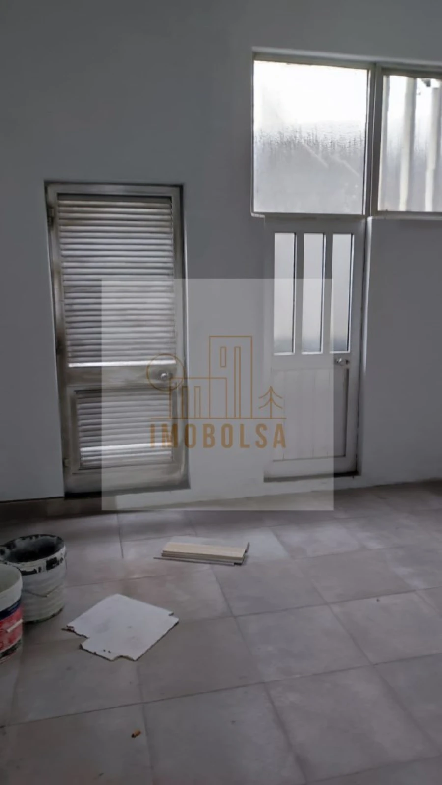 Loja para Arrendamento em Antas e Abade de Vermoim Foto 4