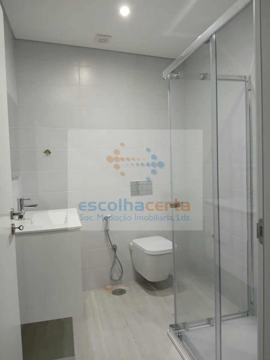 Moradia T3 para Venda em Fernao Ferro Foto 13