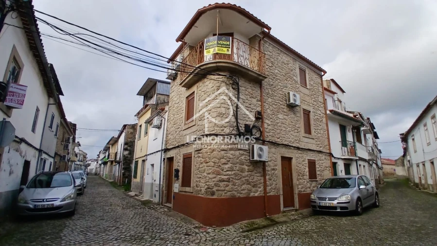 Moradia T3 para Venda em Alcains