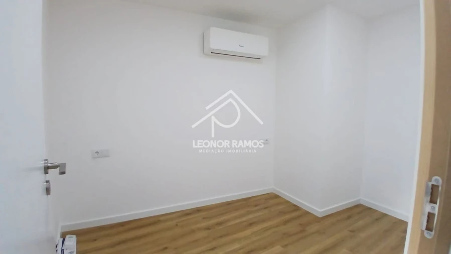 Moradia T3 para Venda em Alcains Foto 7