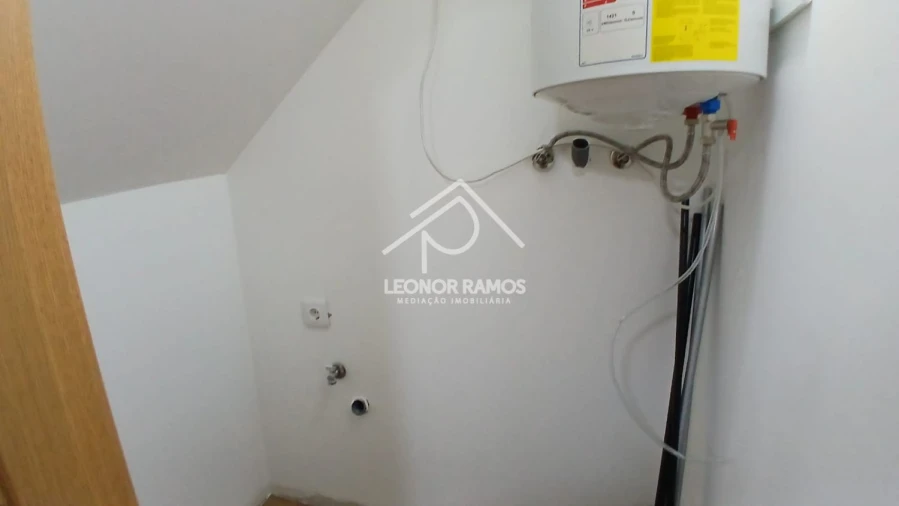 Moradia T3 para Venda em Alcains Foto 12