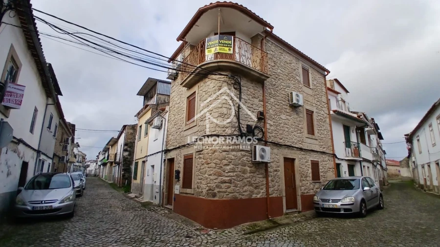 Moradia T3 para Venda em Alcains