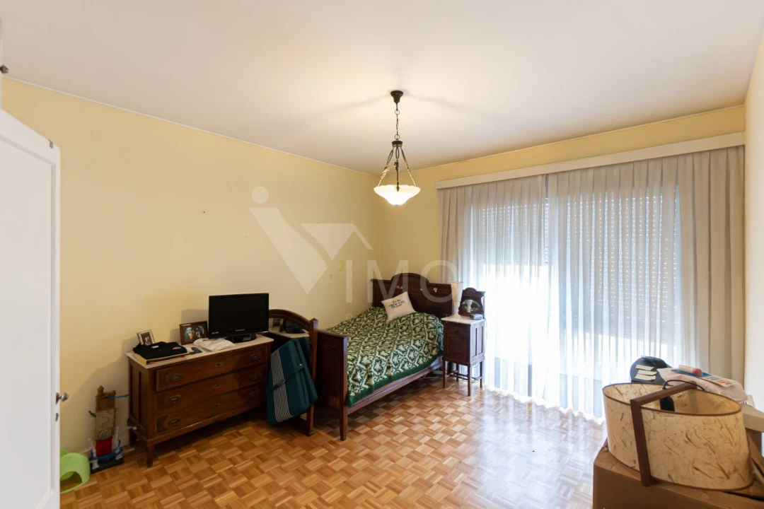 Apartamento T4 para Venda em Lordelo do Ouro e Massarelos Foto 18