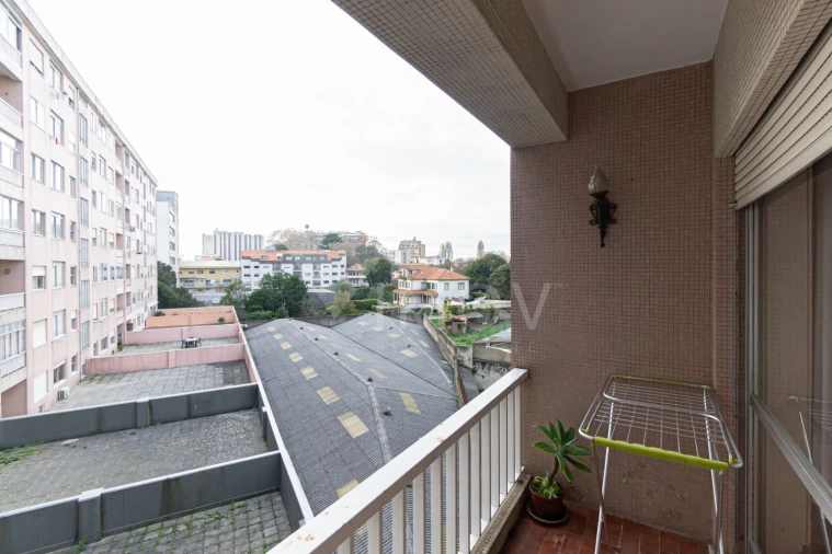 Apartamento T4 para Venda em Lordelo do Ouro e Massarelos Foto 14