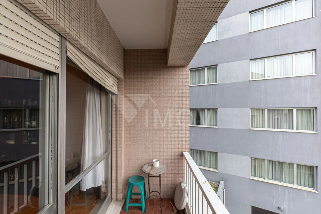 Apartamento T4 para Venda em Lordelo do Ouro e Massarelos Foto 15