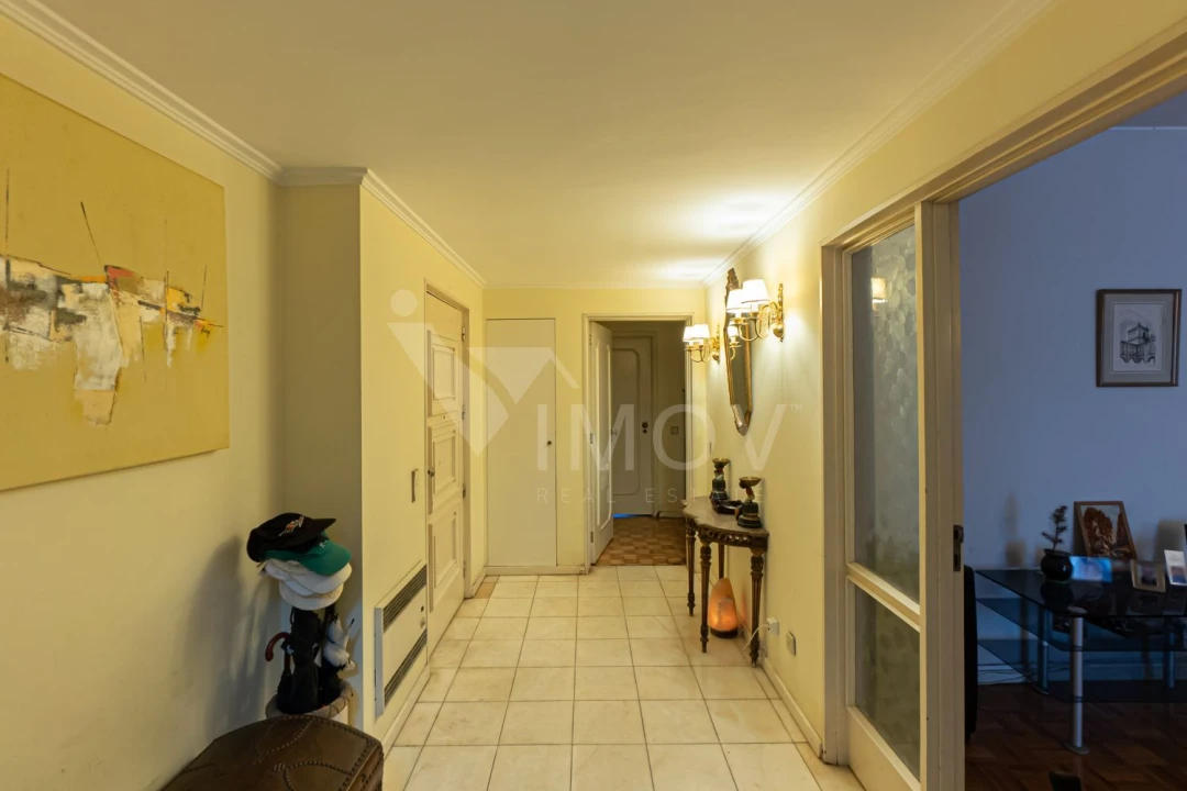 Apartamento T4 para Venda em Lordelo do Ouro e Massarelos Foto 13