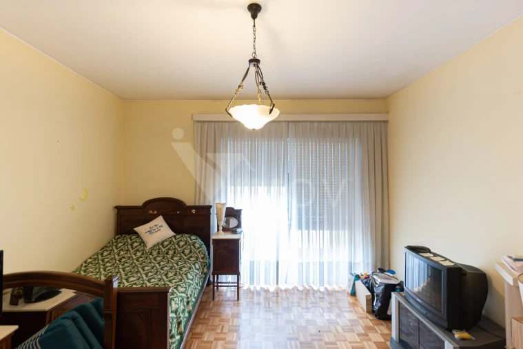 Apartamento T4 para Venda em Lordelo do Ouro e Massarelos Foto 19