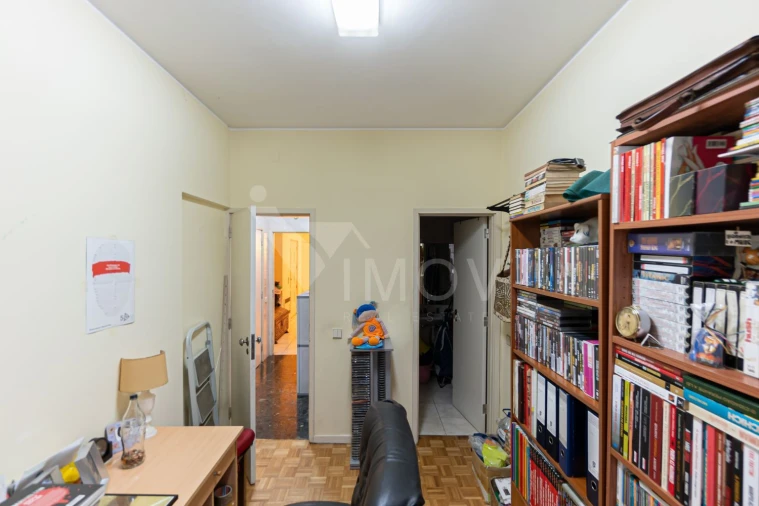 Apartamento T4 para Venda em Lordelo do Ouro e Massarelos Foto 12