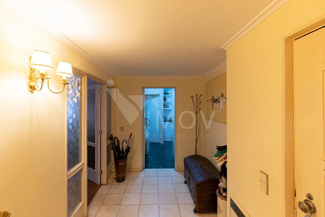 Apartamento T4 para Venda em Lordelo do Ouro e Massarelos Foto 17