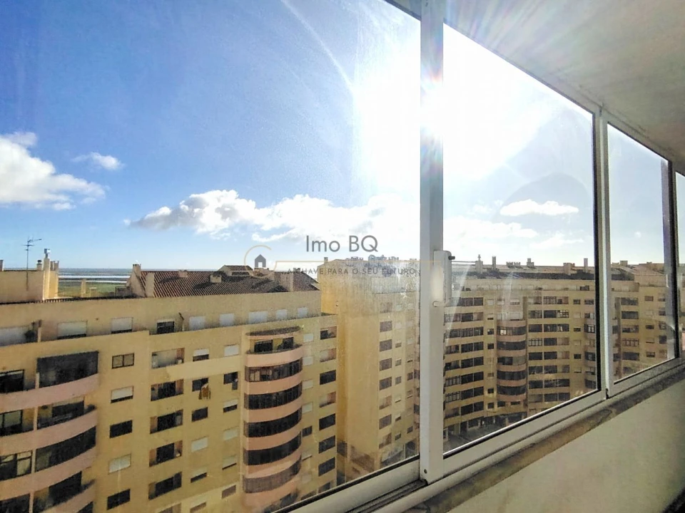 Apartamento T3 para Venda em Póvoa de Santa Iria e Forte da Casa Foto 31