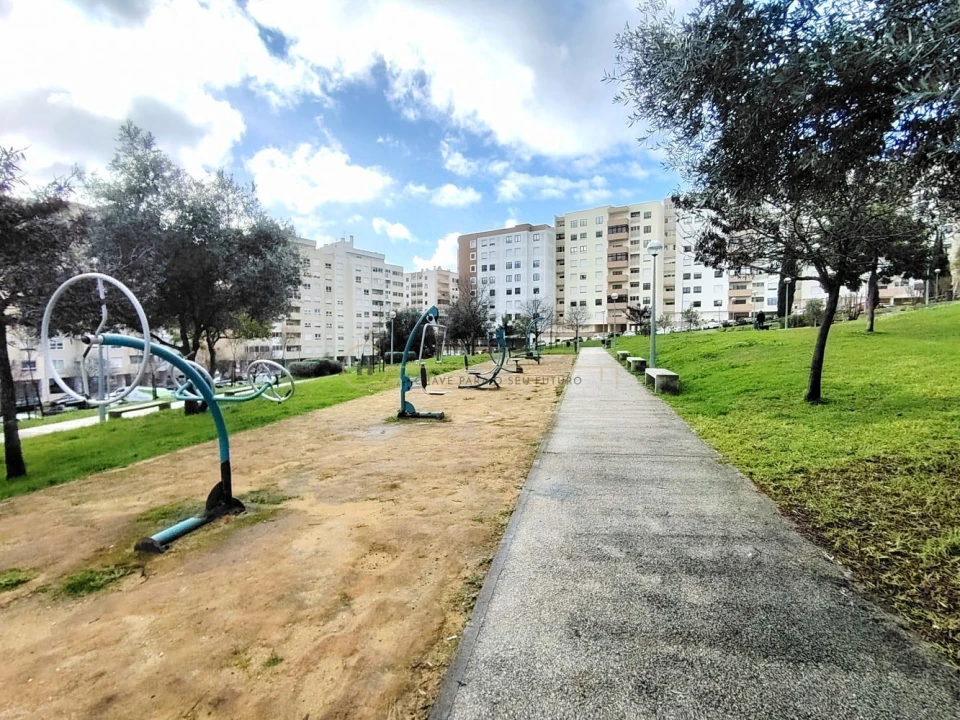 Apartamento T3 para Venda em Póvoa de Santa Iria e Forte da Casa Foto 41