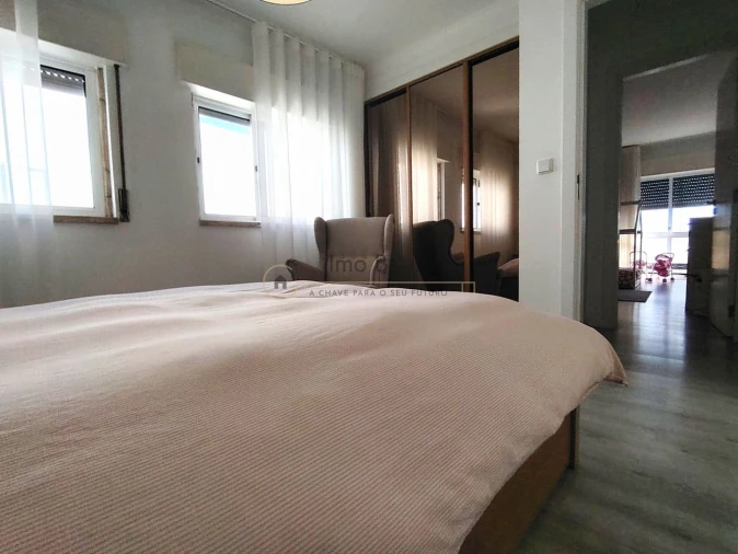 Apartamento T3 para Venda em Póvoa de Santa Iria e Forte da Casa Foto 26