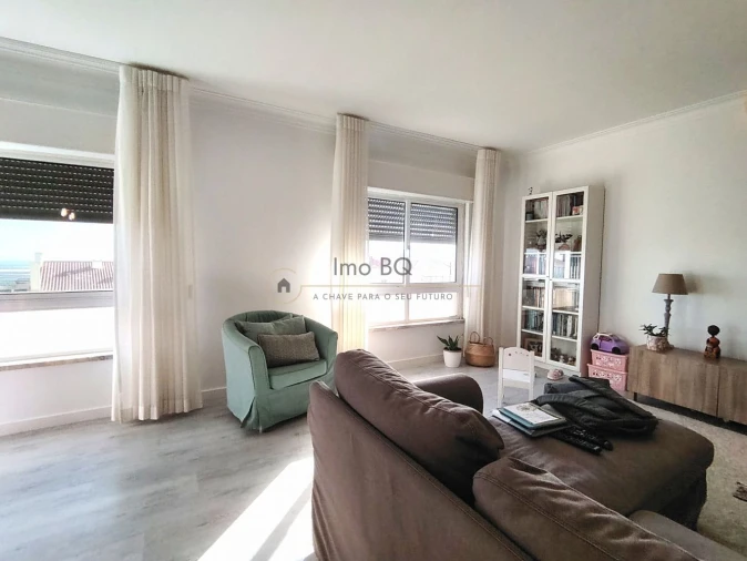 Apartamento T3 para Venda em Póvoa de Santa Iria e Forte da Casa Foto 6