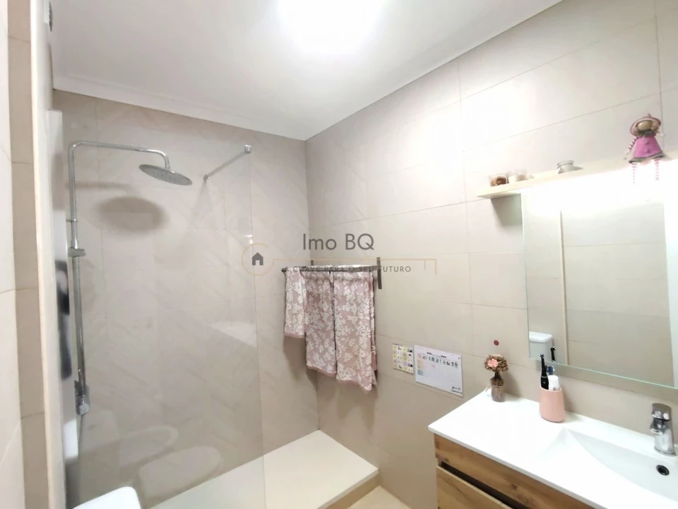 Apartamento T3 para Venda em Póvoa de Santa Iria e Forte da Casa Foto 18